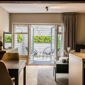 Eclectic Loft 'pinot Noir' , Den Haag Nederland