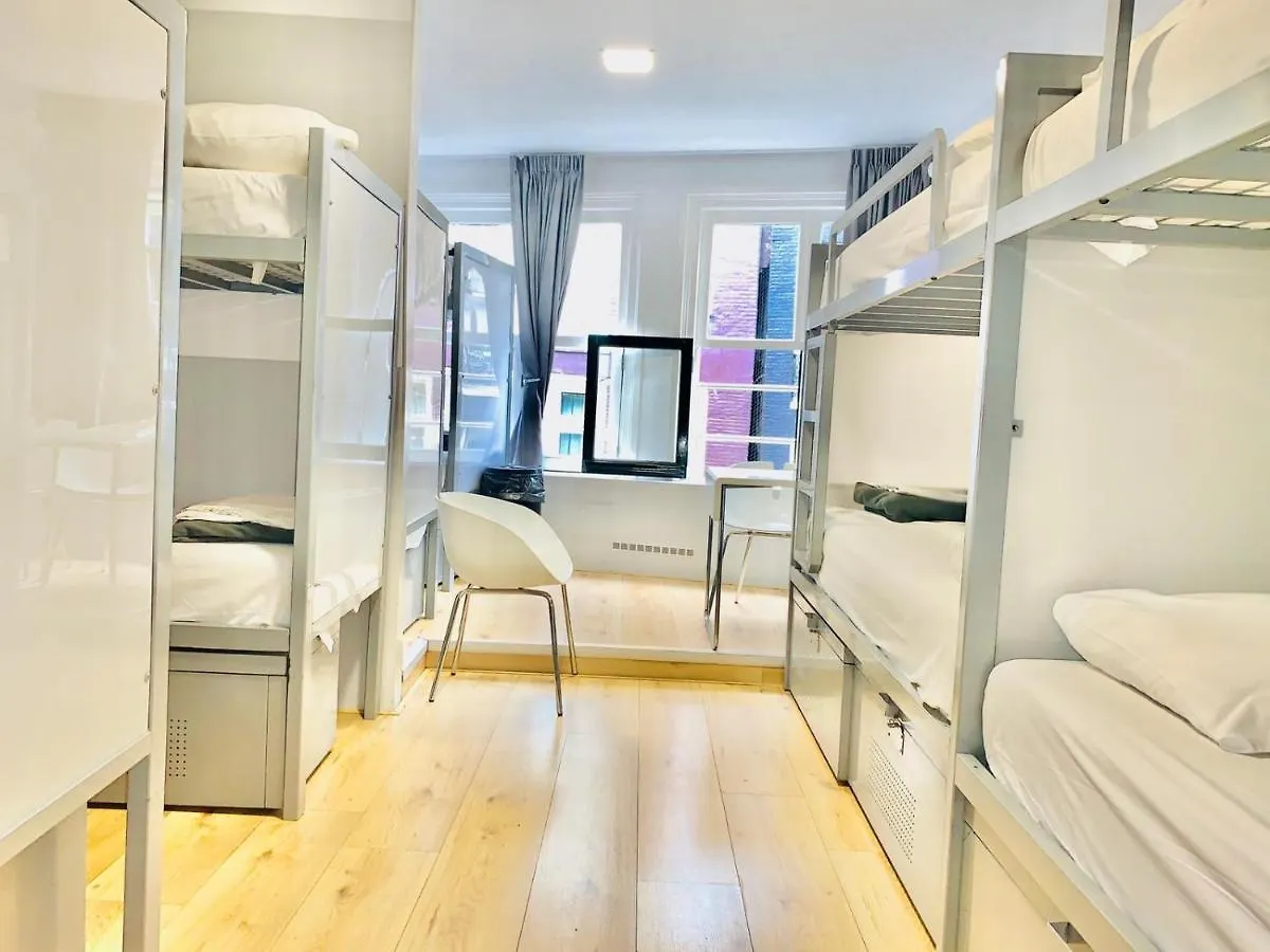 The White Tulip Hostel Amsterdam