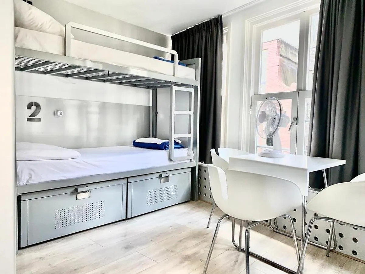 The White Tulip Hostel Amsterdam