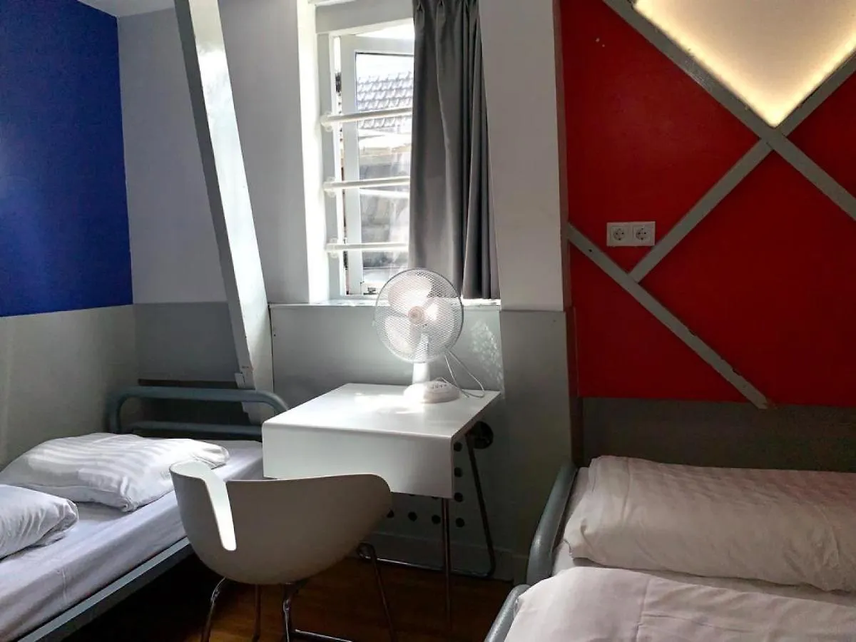 The White Tulip Hostel Amsterdam