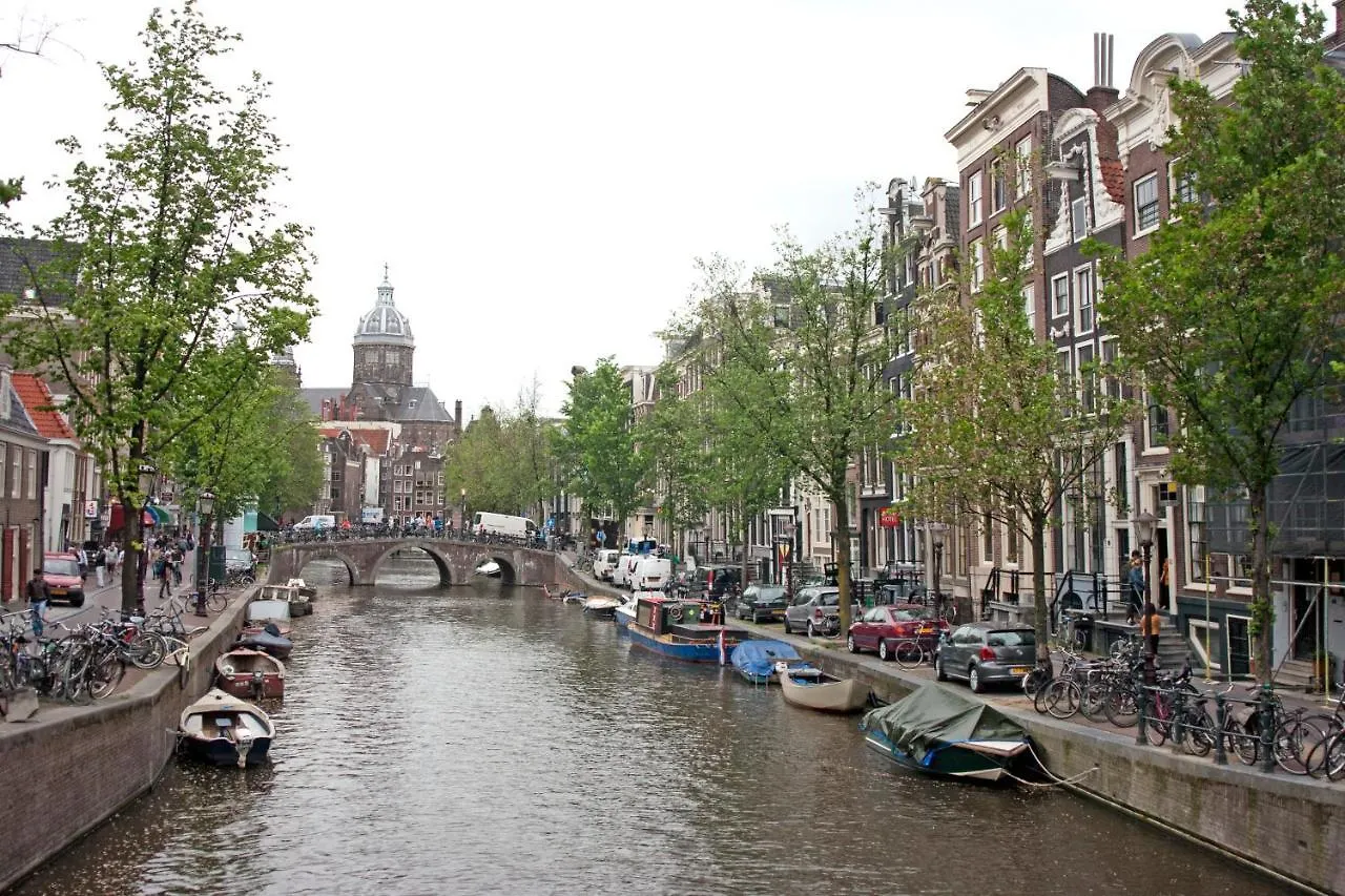 The White Tulip Hostel Amsterdam 0*,